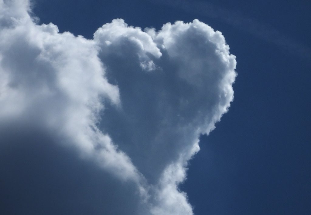heart shaped cloud small life