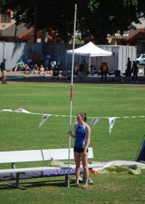 L pole vault